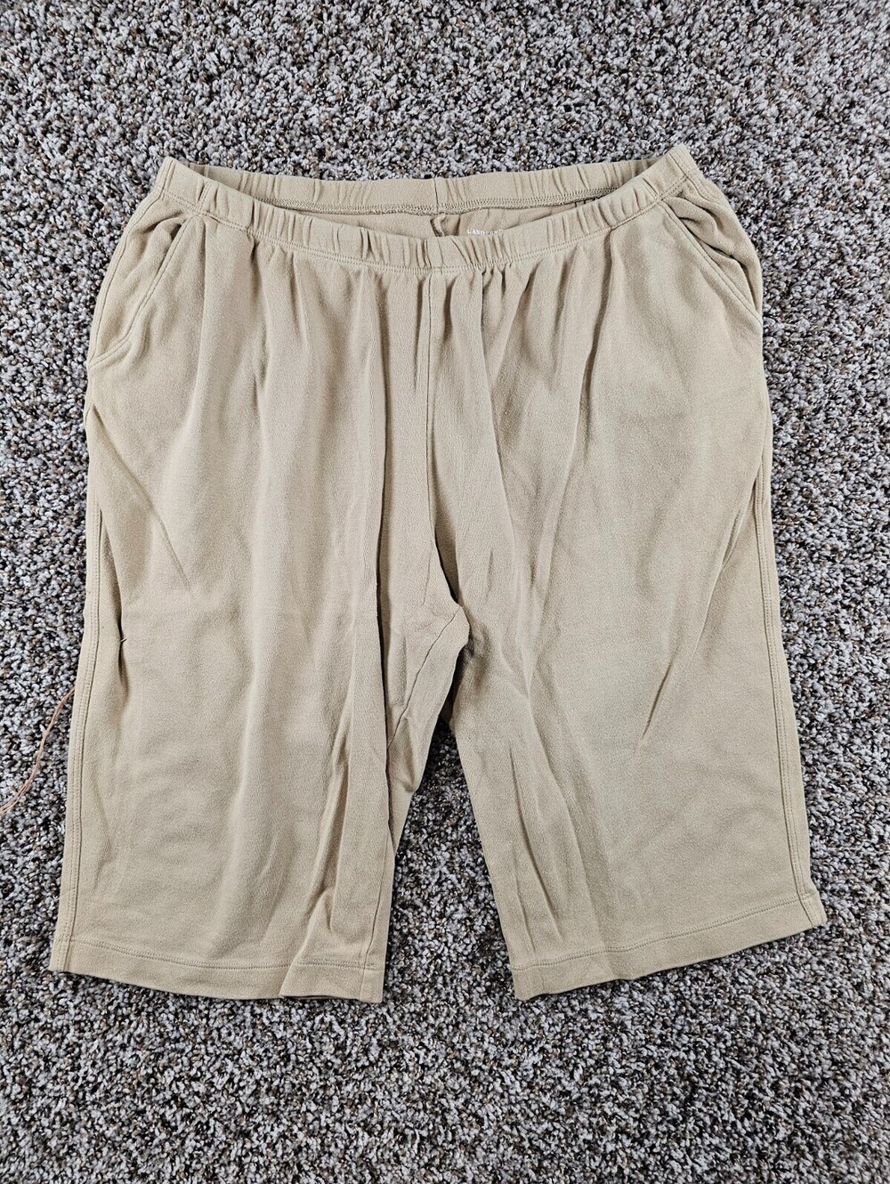 Lands End Womens Sz LP Petite Chino Length Pull On Shorts Sweatshorts Beige